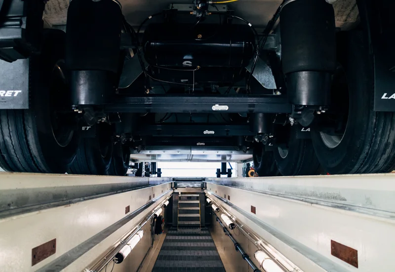 Nuova Autocar 94 - Revisioni camion rimorchi Venezia, Padova e Treviso